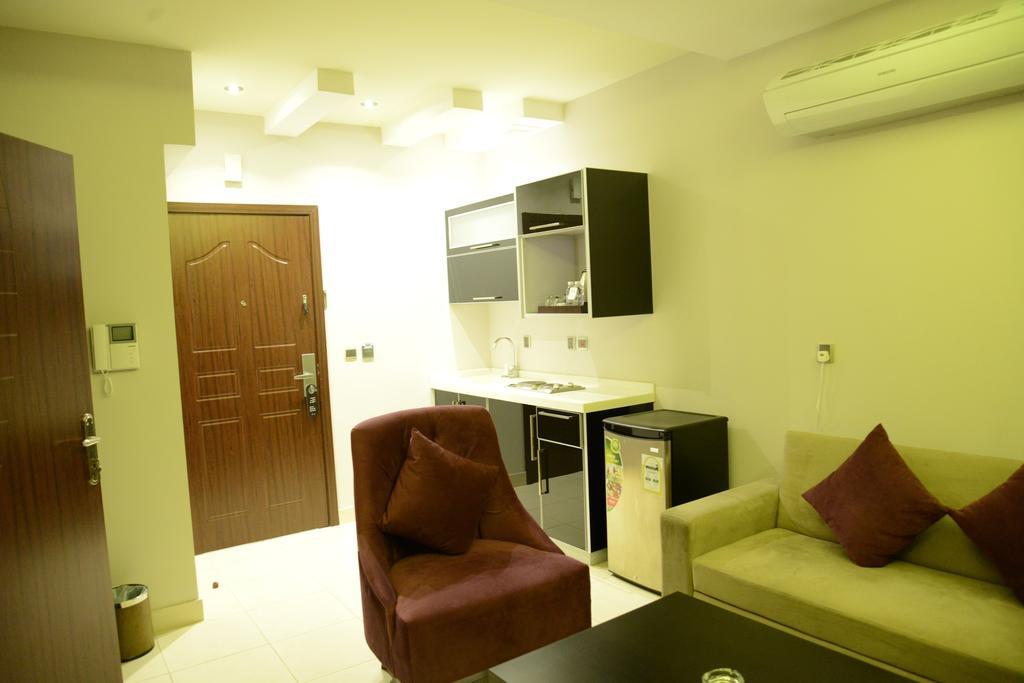 Silver City 2 Business Hotel Apartments Jeddah Room photo
