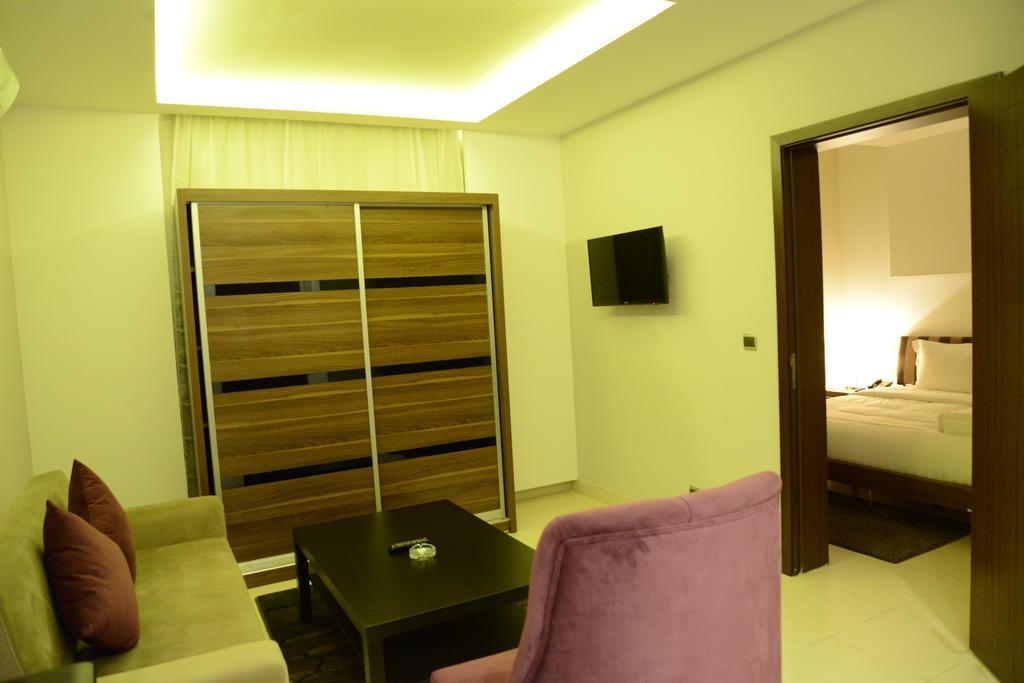 Silver City 2 Business Hotel Apartments Jeddah Room photo